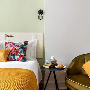 Lel Madalena Guest house Lisbon