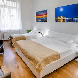 Anabelle Bed And Bed & Breakfast Budapest
